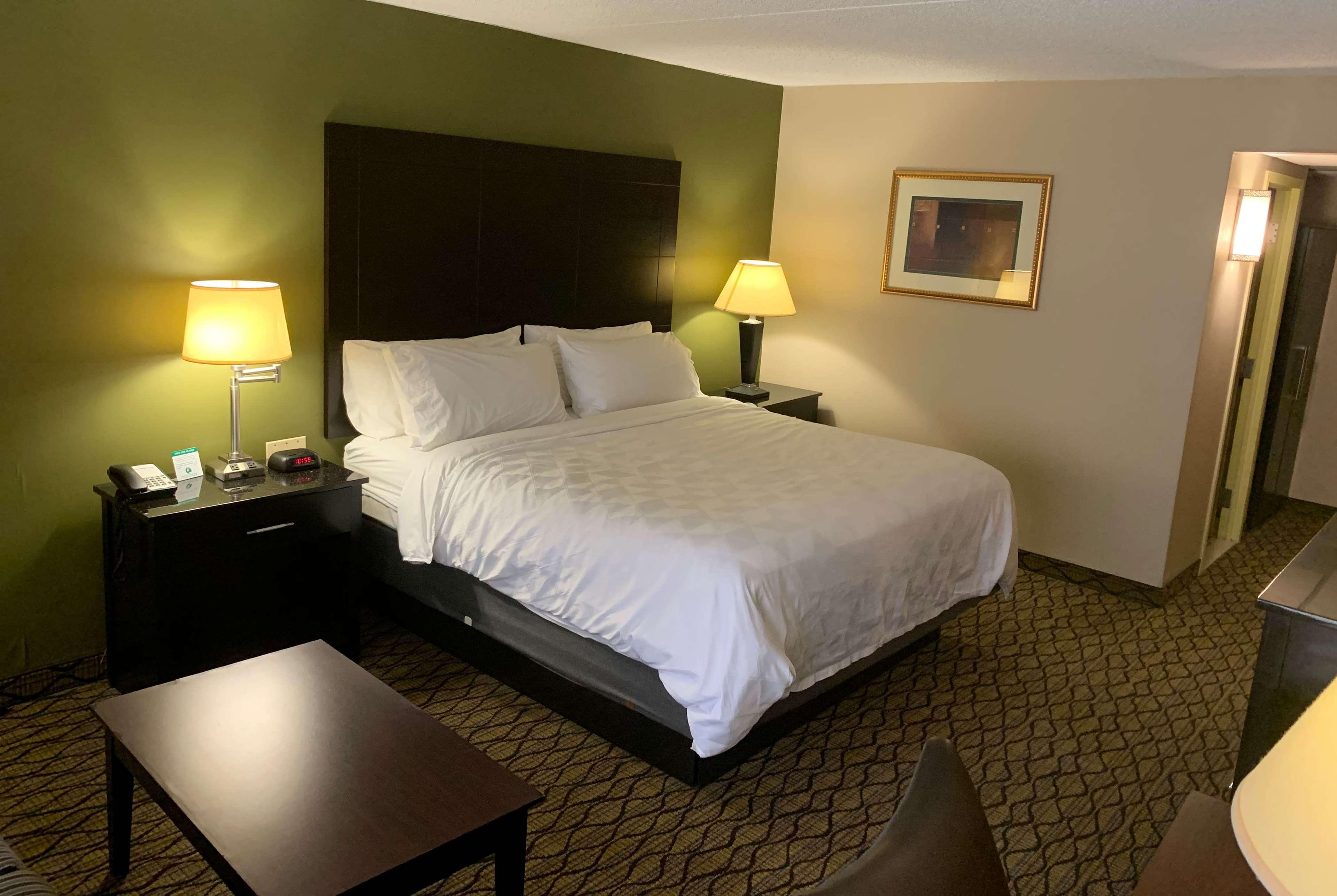 Wyndham Garden Totowa Hotel Exterior foto